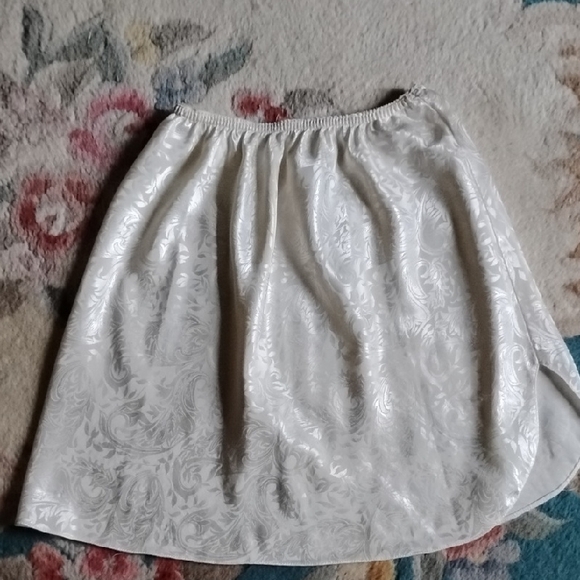 Women's Cream Jacquard Print Half Slip RUC - Picture 1 of 5